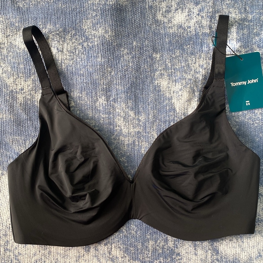 NWT Tommy John Air Plunge Black Bra Size 34D
